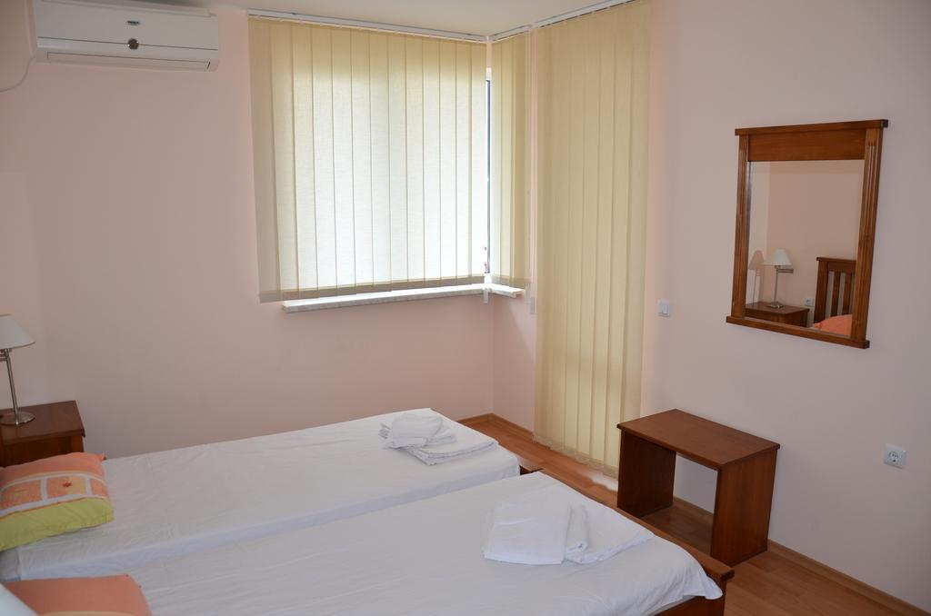 Single Private Apartments In Marina View Fort Beach Sveti Vlas Exteriér fotografie