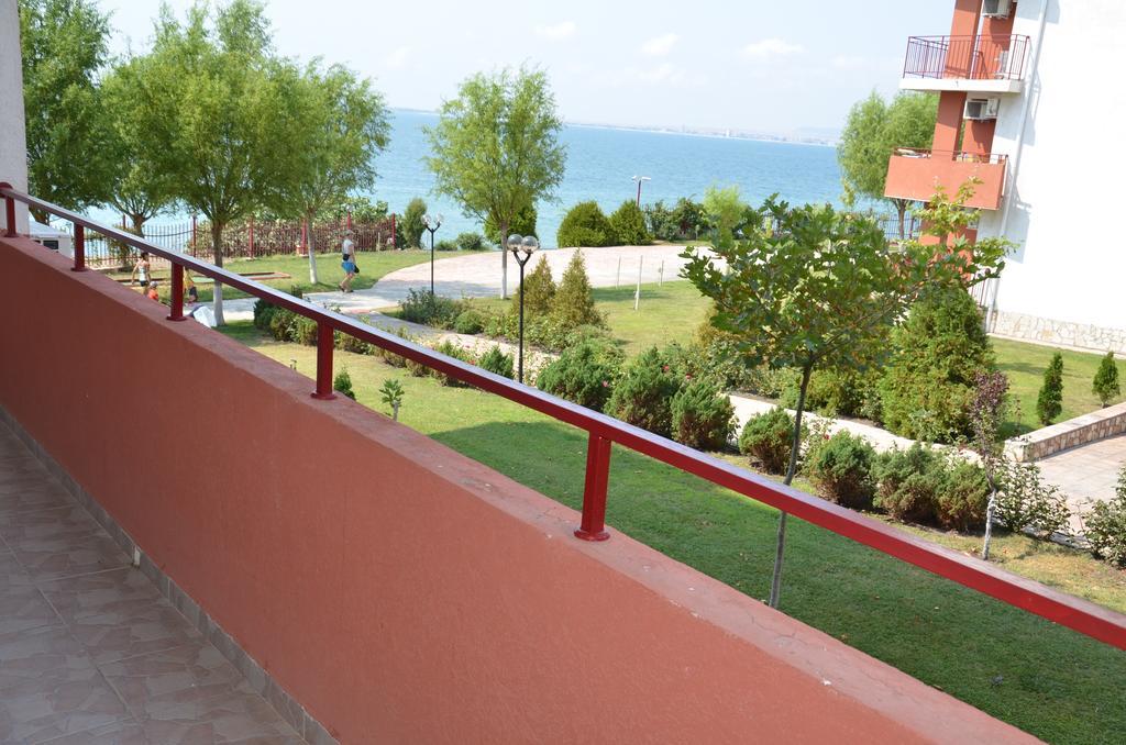 Single Private Apartments In Marina View Fort Beach Sveti Vlas Exteriér fotografie