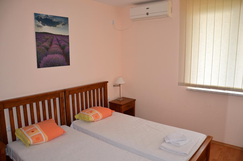 Single Private Apartments In Marina View Fort Beach Sveti Vlas Exteriér fotografie