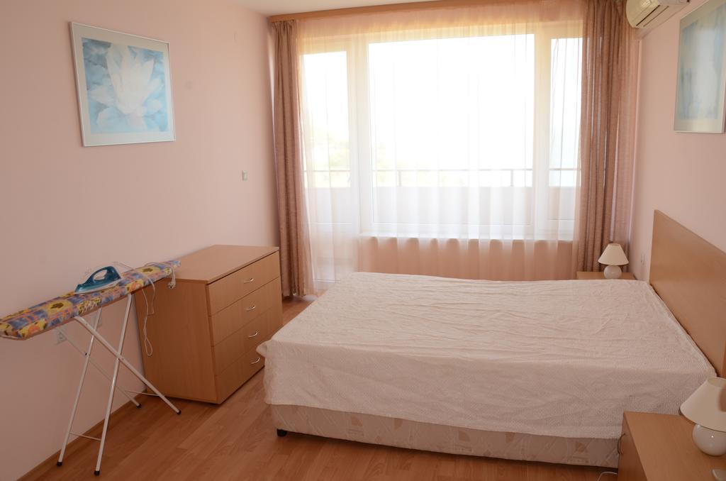 Single Private Apartments In Marina View Fort Beach Sveti Vlas Exteriér fotografie
