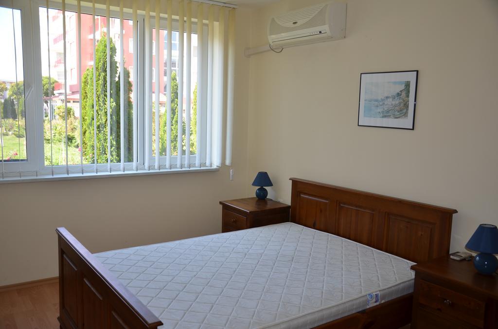 Single Private Apartments In Marina View Fort Beach Sveti Vlas Exteriér fotografie