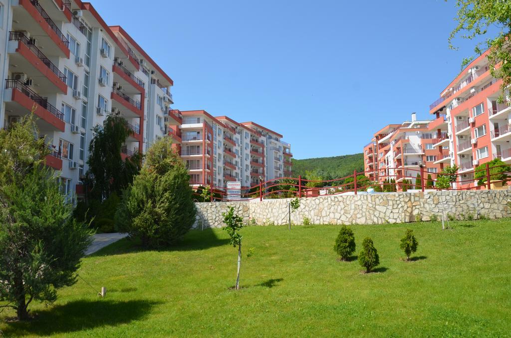 Single Private Apartments In Marina View Fort Beach Sveti Vlas Exteriér fotografie