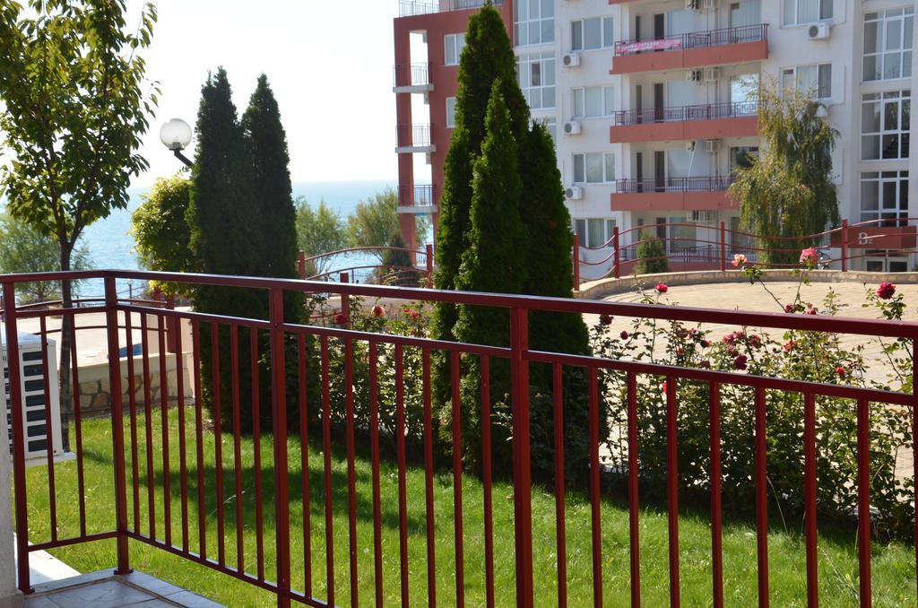 Single Private Apartments In Marina View Fort Beach Sveti Vlas Exteriér fotografie