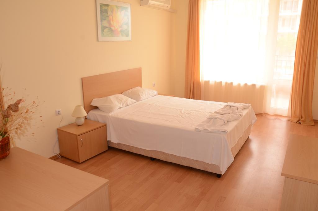 Single Private Apartments In Marina View Fort Beach Sveti Vlas Exteriér fotografie